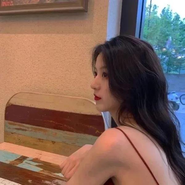 分手五年后，和前男友闪婚了（和前男友闪婚我杀爆全场）